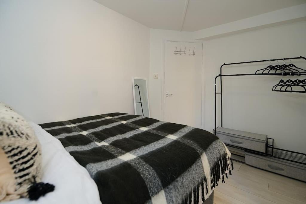 Fabulous 3 Bed Nw London Apartment With Private Garden Zewnętrze zdjęcie