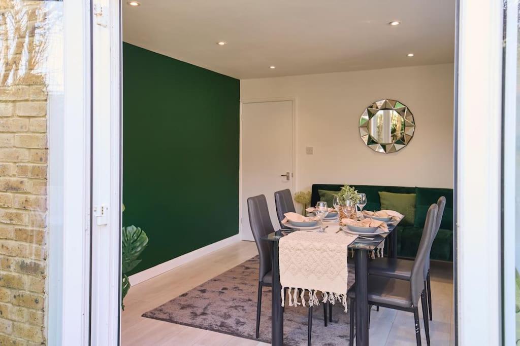 Fabulous 3 Bed Nw London Apartment With Private Garden Zewnętrze zdjęcie