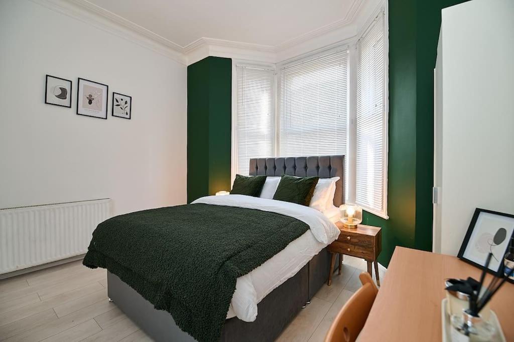 Fabulous 3 Bed Nw London Apartment With Private Garden Zewnętrze zdjęcie
