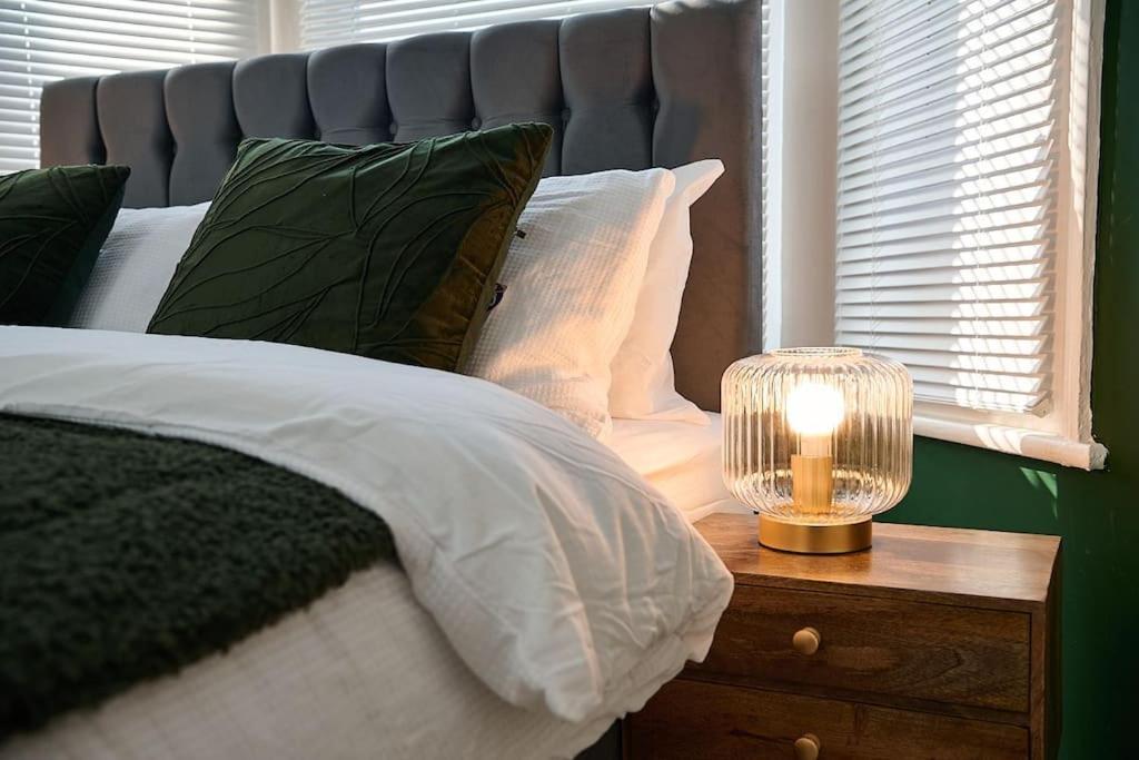 Fabulous 3 Bed Nw London Apartment With Private Garden Zewnętrze zdjęcie
