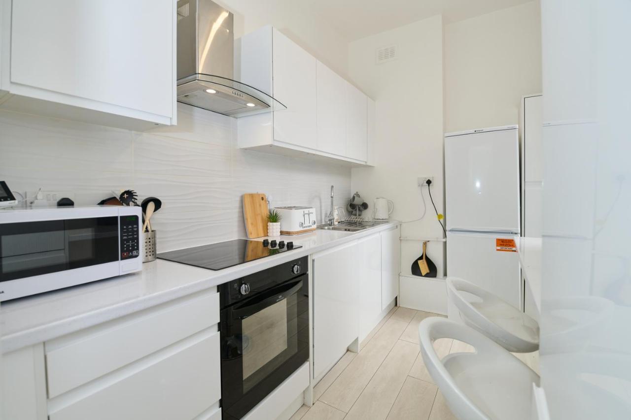 Fabulous 3 Bed Nw London Apartment With Private Garden Zewnętrze zdjęcie